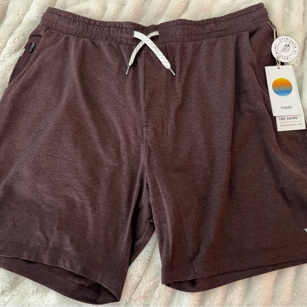 Vuori Men's OxBlood Heather Shorts XXL